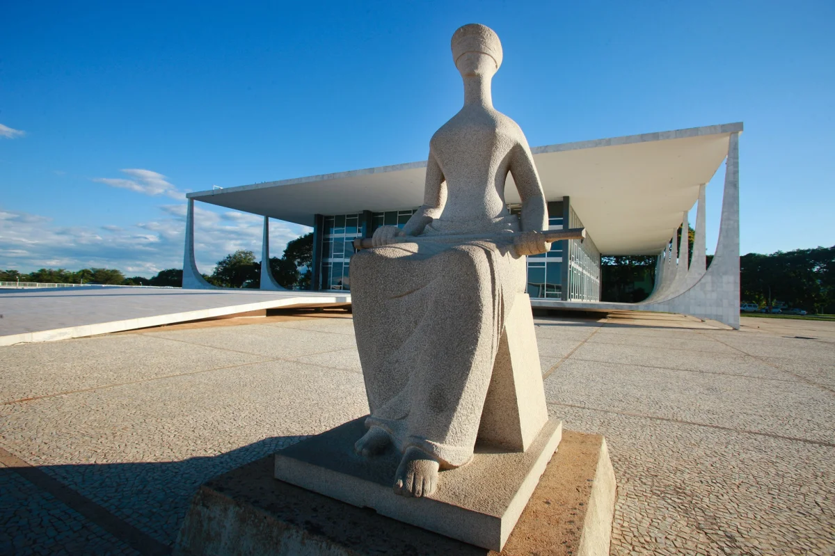 STF mantém prisões de pai e de primo de Vorcaro; Gilmar Mendes sugeriu substituir detenção por outras medidas