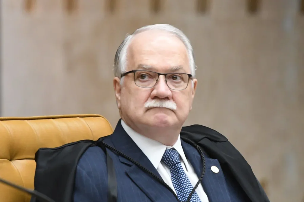Fachin autoriza AGU a defender Moraes em processo aberto nos EUA por Trump Media e Rumble