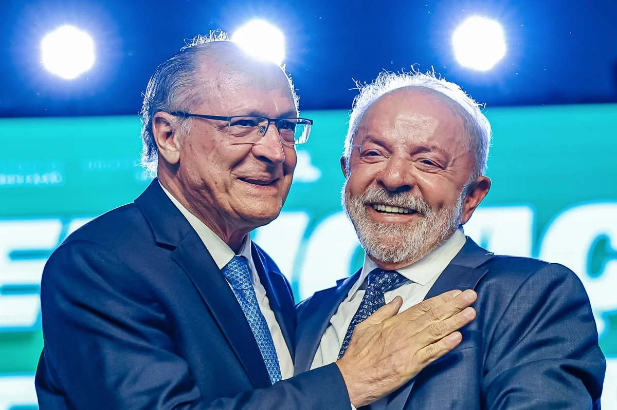 A um mês das convenções, presidenciáveis negociam vice pensando em reduzir resistências do eleitorado e em tempo de TV