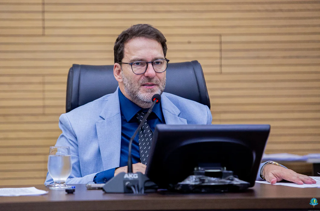 Alex Redano solicita substituição de bueiro na RO-408 para garantir segurança e melhorar tráfego na região Alex Redano solicita substituição de bueiro na RO-408 para garantir segurança e melhorar tráfego na região