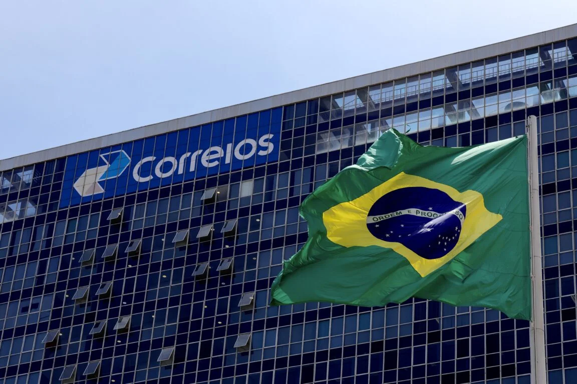 Com prejuízo previsto de R$ 10 bi em 2026, Correios preparam demissão voluntária de 7 mil funcionários