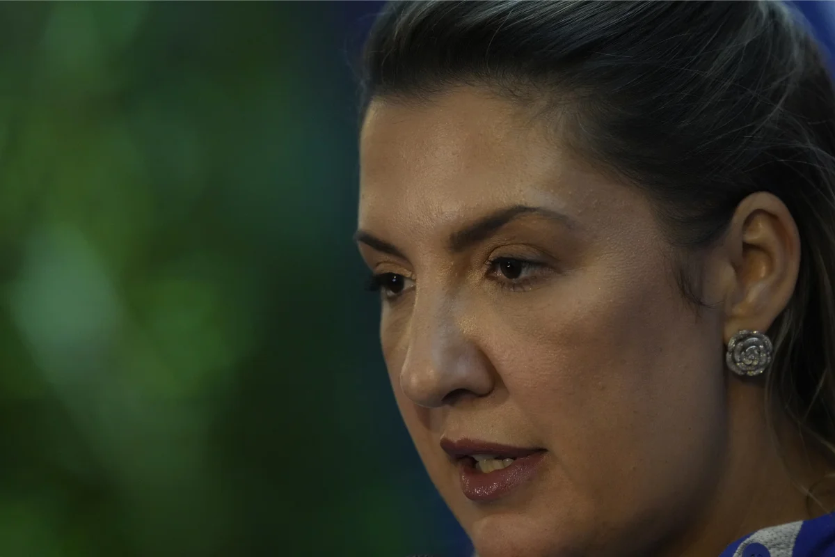 Ex-presidente da Caixa na gestão Bolsonaro, Daniella Marques vai atuar em plano econômico de Flávio