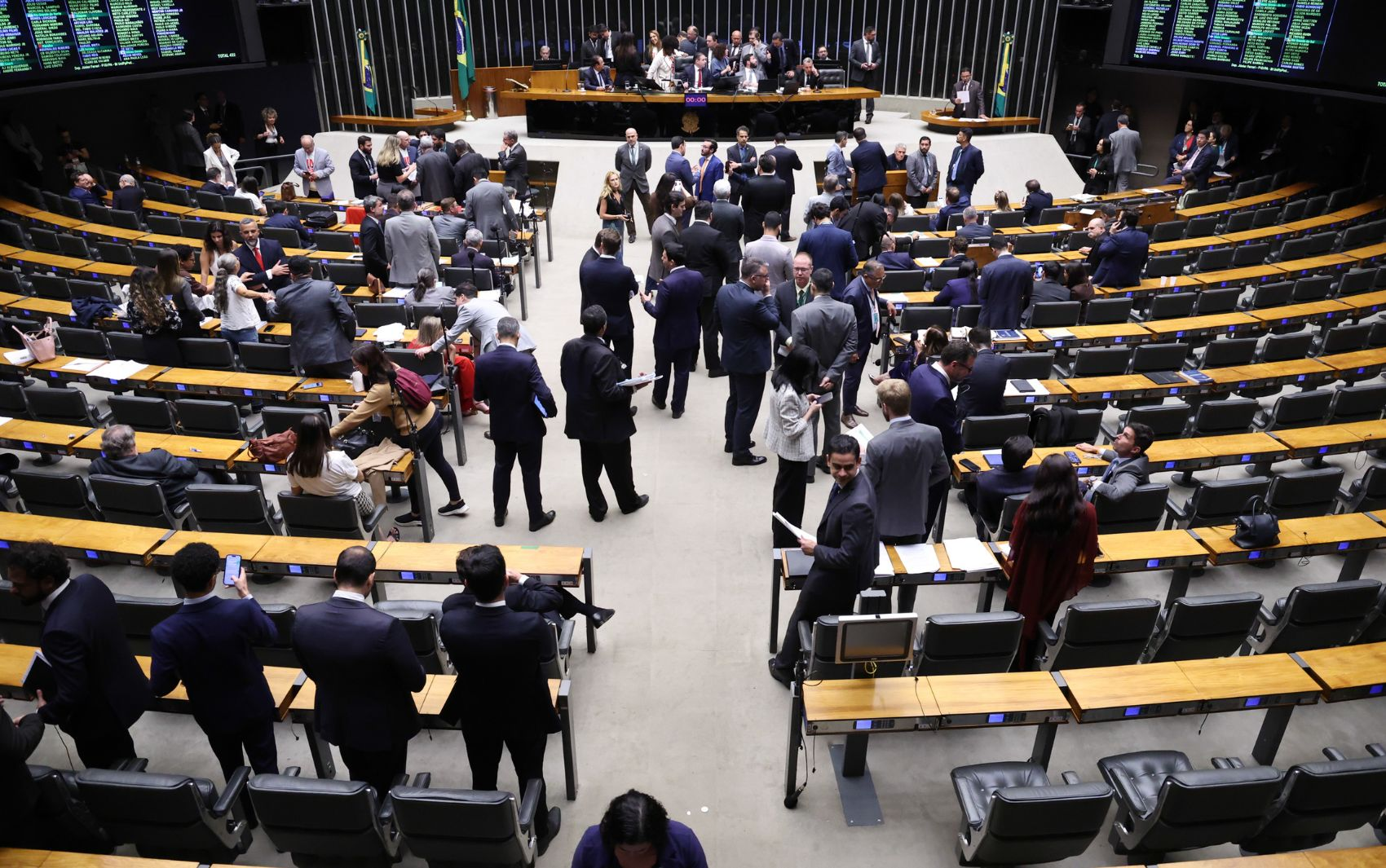 Governo retira urgência de projeto sobre 6x1 e destrava votações na Câmara dos Deputados
