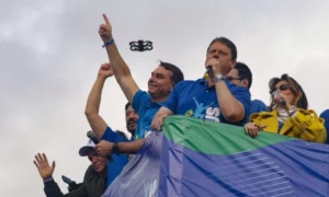 Trio da Marcha para Jesus reúne Flávio, Tarcísio, Mendonça e Jorge Messias