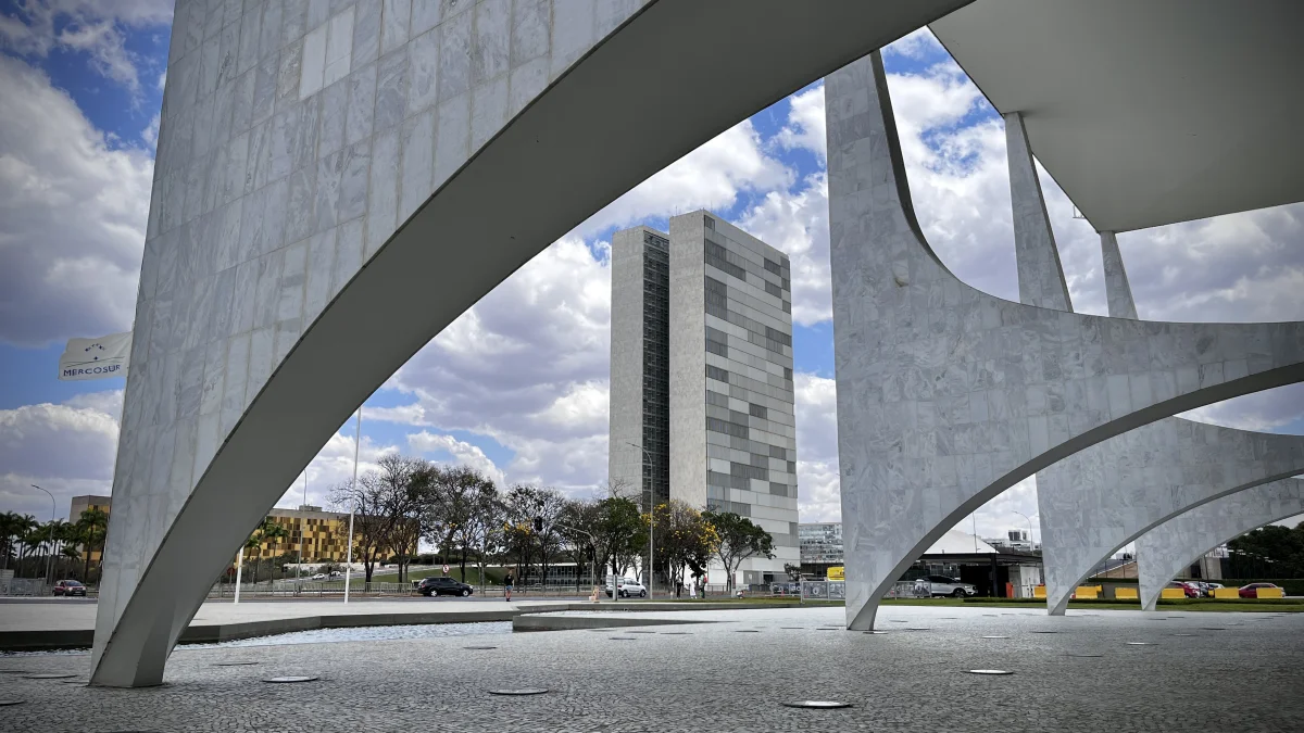 Governo quita emendas parlamentares que precisavam ser pagas até junho; valor é de R$ 17,5 bilhões