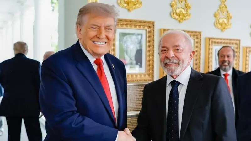 Governo vê espaço para negociação após tarifa de 25% dos EUA, mas vai responsabilizar Flávio Bolsonaro se ela falhar por motivos políticos