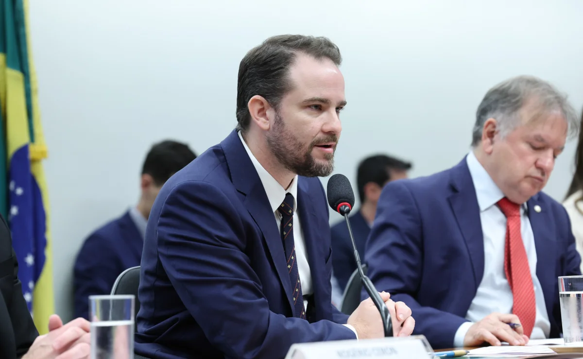 Governo pretende limitar propagandas de bets durante jogos da Copa do Mundo, diz ministro