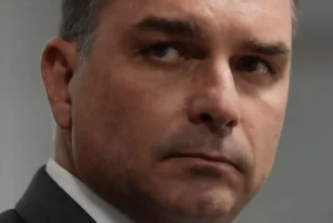 Pesquisas: Renan cresce, mas não ameaça; Lula não fura o teto, e Flávio continua sendo o mais forte