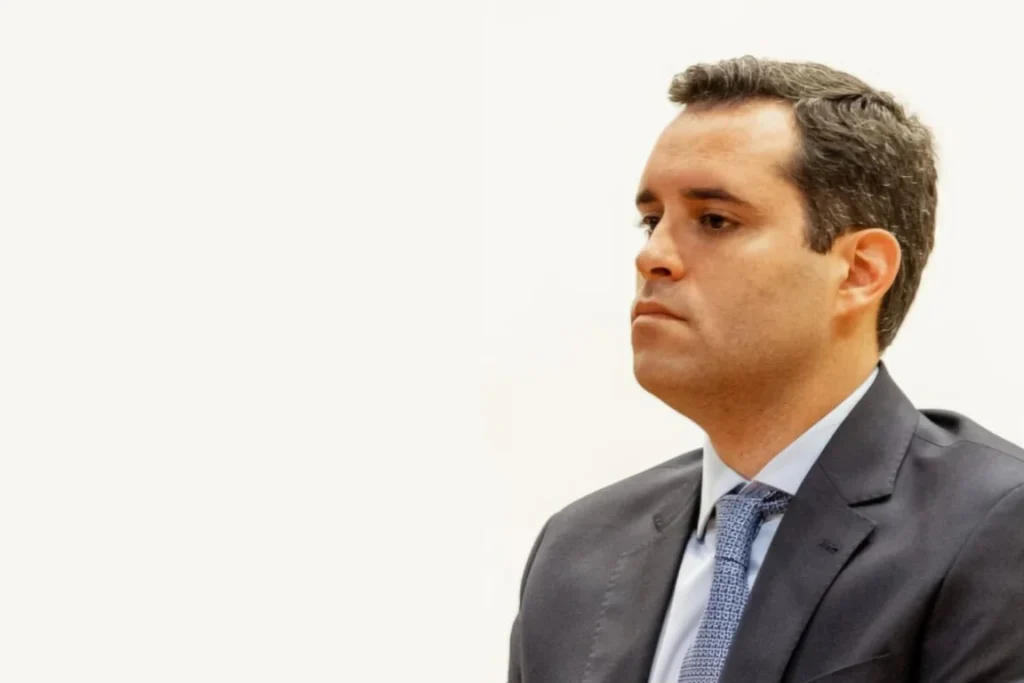 Caso Henry: prefeito do Rio diz estar perplexo com absolvição de Monique e anuncia que ela seguirá afastada do cargo