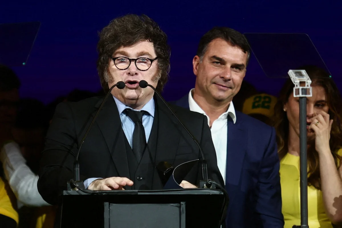Após falas de Milei, ministro deve se reunir nesta segunda com embaixador do Brasil na Argentina