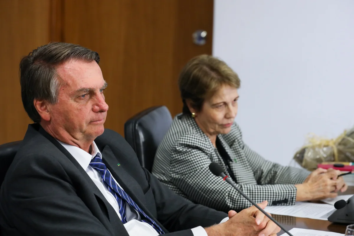 Ex-ministra de Jair Bolsonaro recusa ser candidata a vice-presidente de Flávio Bolsonaro