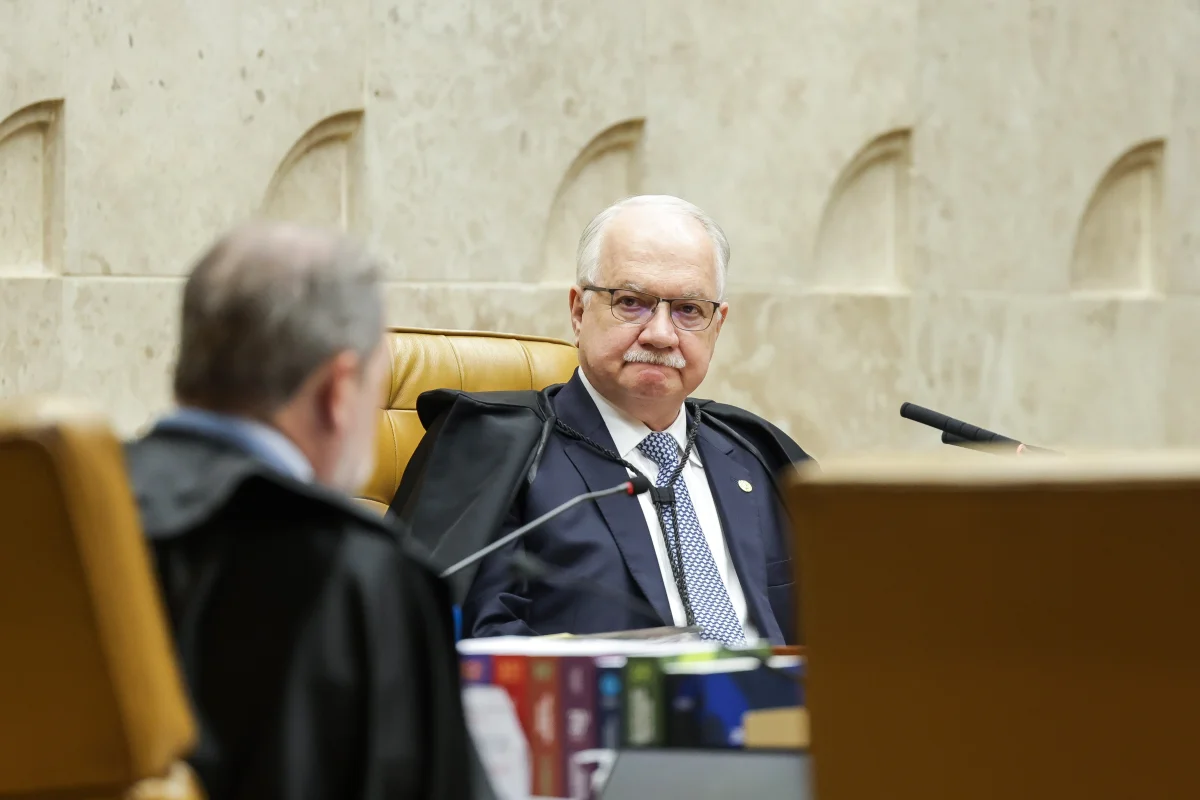 Presidente do STF pede respeito à autonomia das instituições dos países e diz esperar o mesmo para as brasileiras