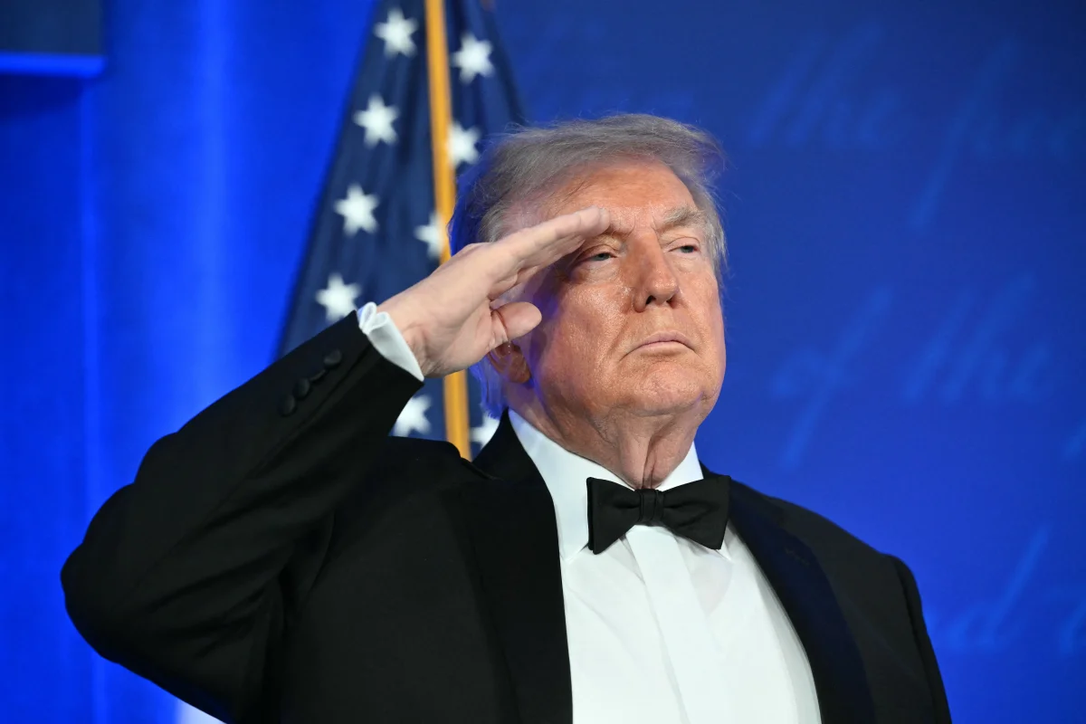 Governo Trump planeja enviar funcionários ao Brasil para questionar integridade das urnas eletrônicas, diz jornal