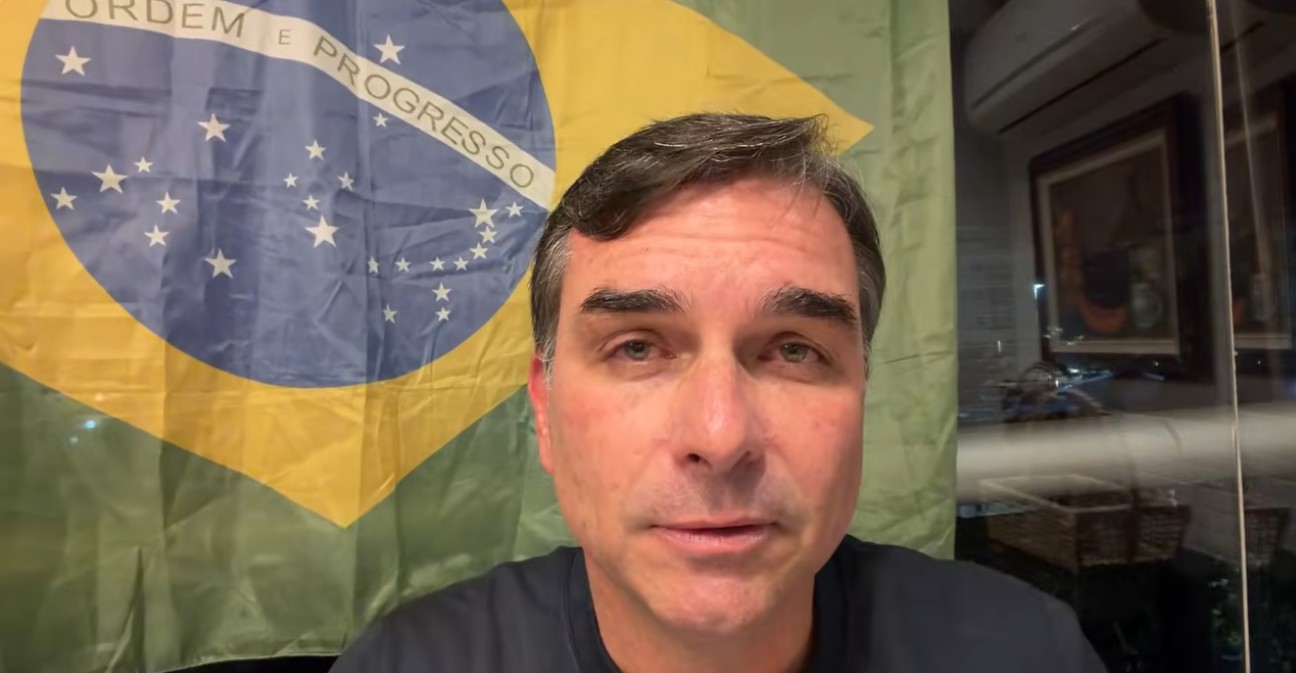 Moraes marca para 28 de julho depoimento de Flávio Bolsonaro em caso de suspeita de calúnia contra Lula