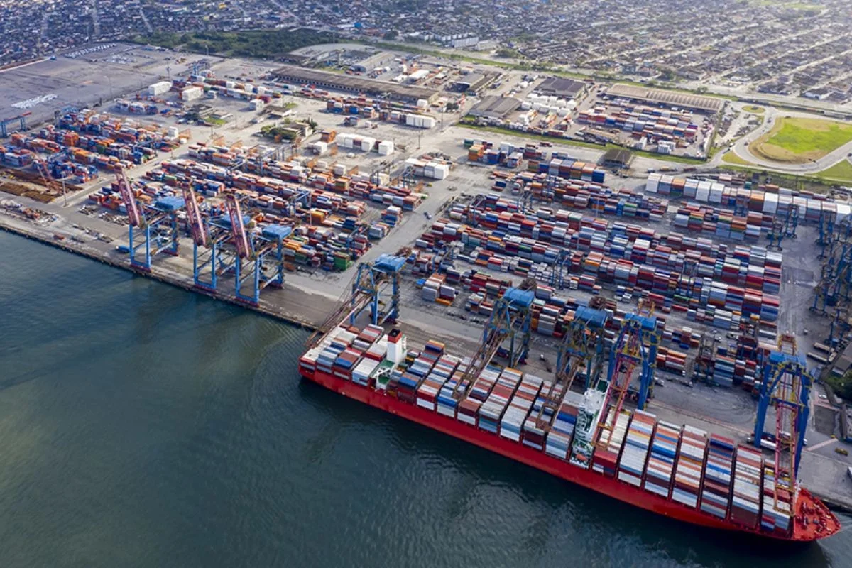 Senado aprova crédito de R$ 15 bi para exportadores afetados por tarifaço e guerra no Oriente Médio