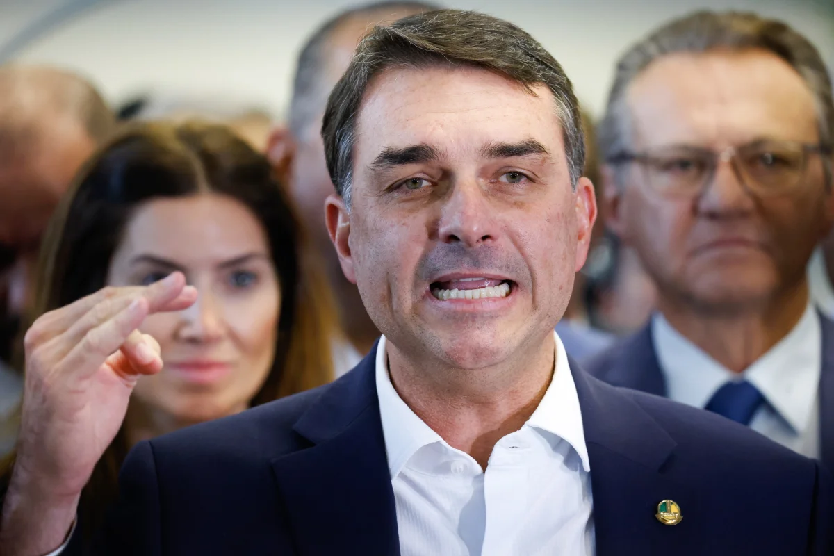 PP e União Brasil não devem apoiar Flávio Bolsonaro nas eleições presidenciais