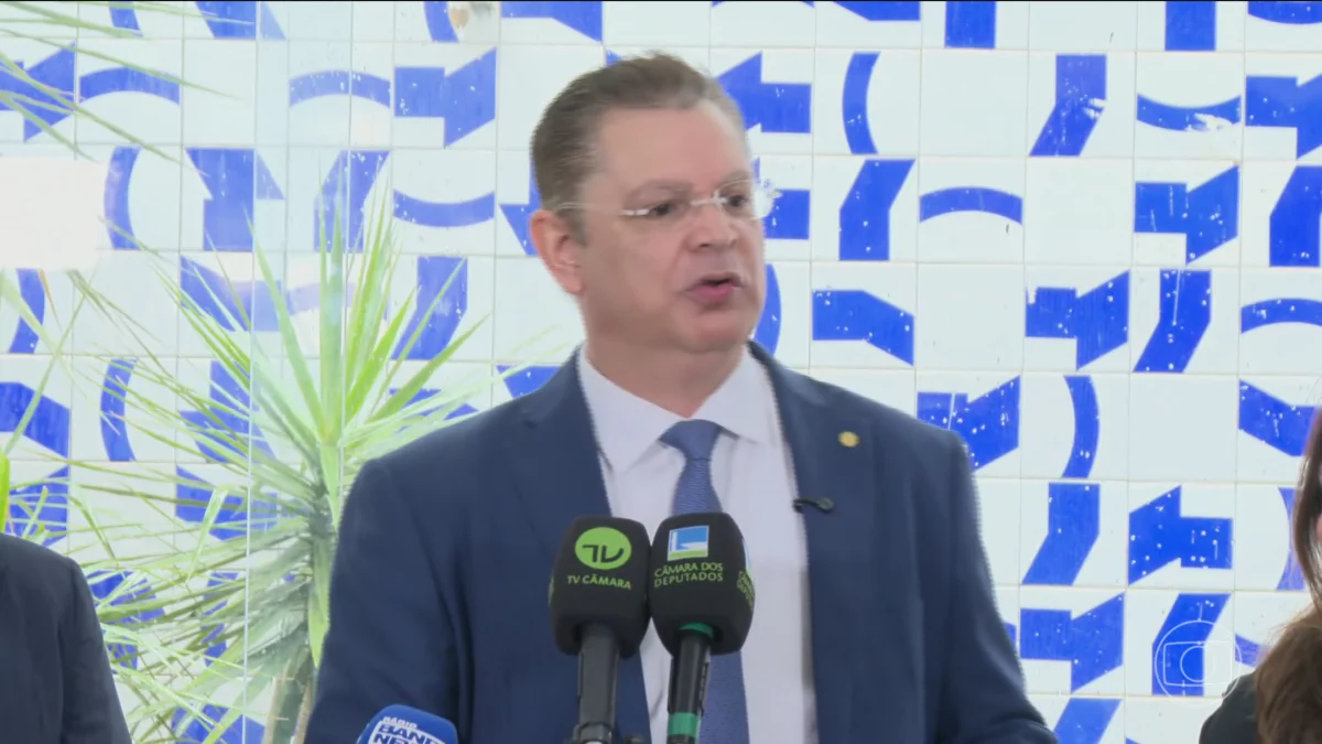 PF investiga se aliados de Sóstenes forjaram escritura de imóvel para justificar dinheiro apreendido