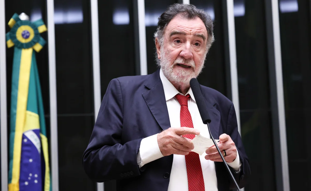 PT vai anunciar nome de Patrus Ananias como candidato em Minas na próxima segunda