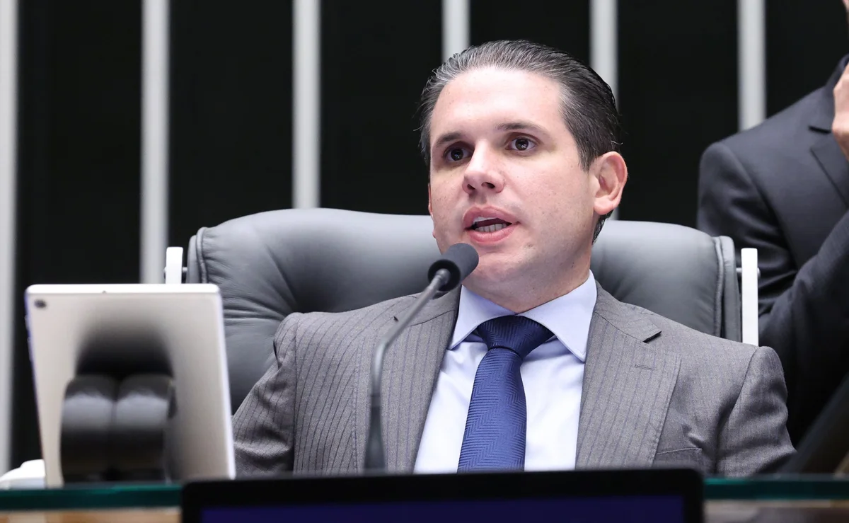 Hugo Motta defende uso da reciprocidade contra EUA após anúncio do tarifaço