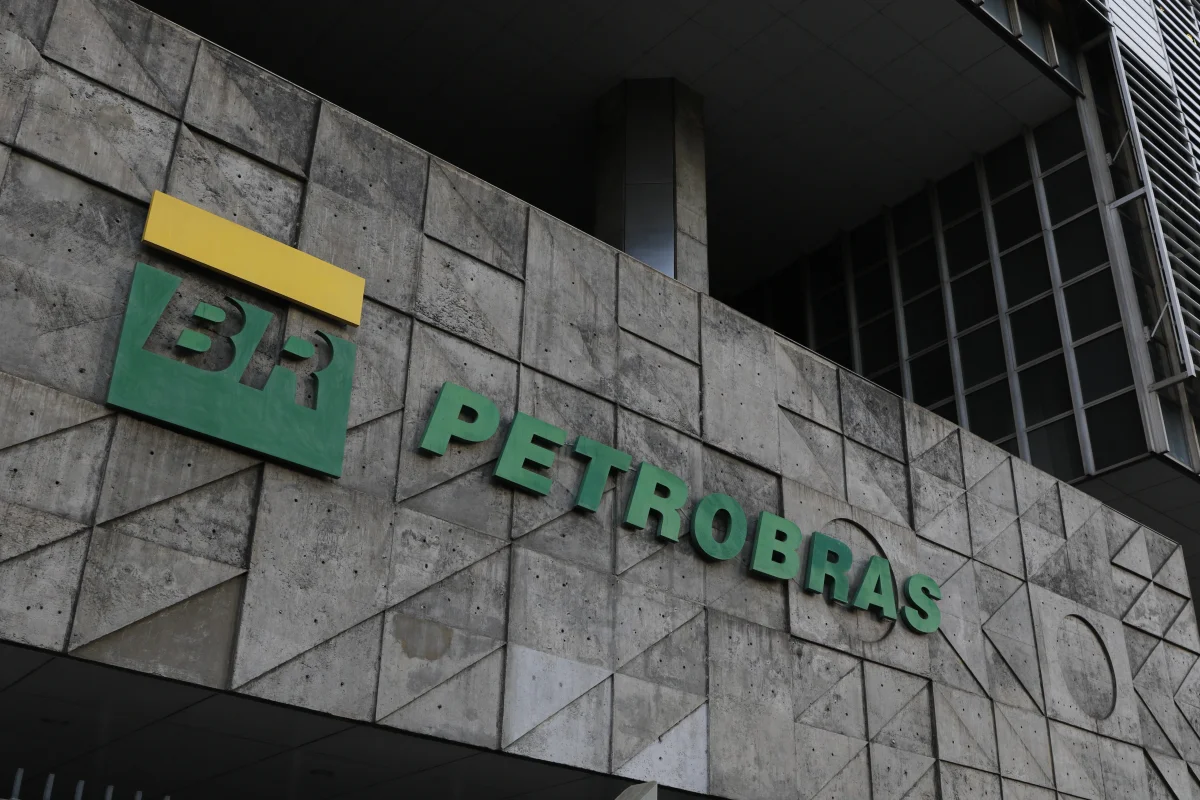Apesar de prejuízo recorde nos Correios, estatais federais têm lucro maior em 2025
