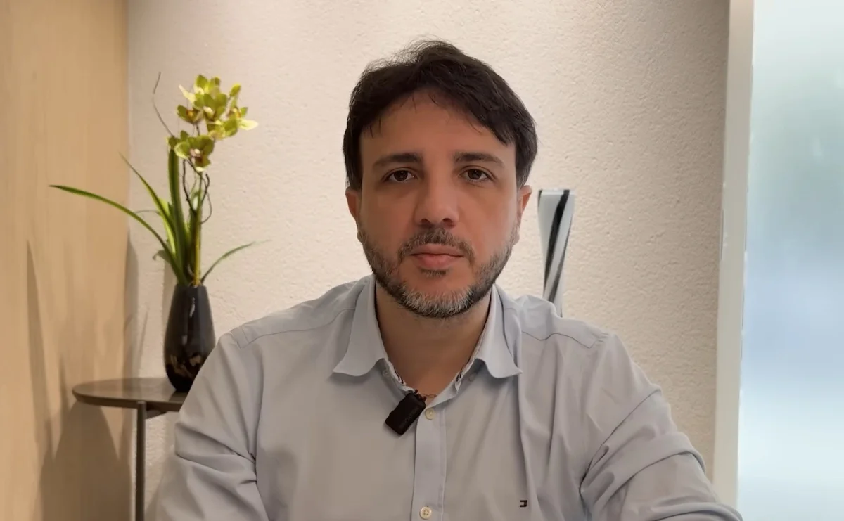 Partido Missão antecipa convenção e oficializa Renan Santos como candidato à Presidência