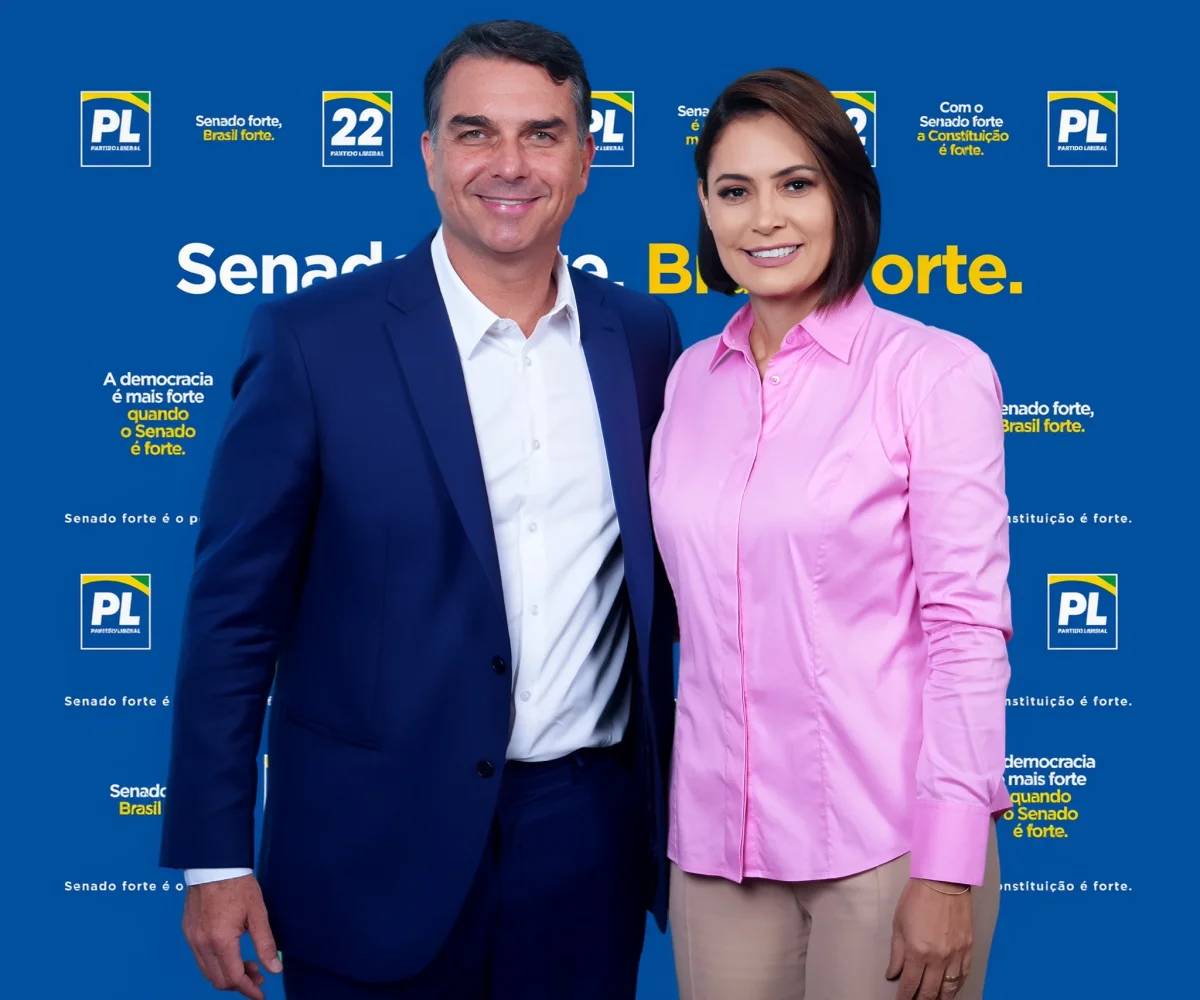 Michelle publica vídeo com bastidores de gravação com Flávio Bolsonaro para campanha eleitoral
