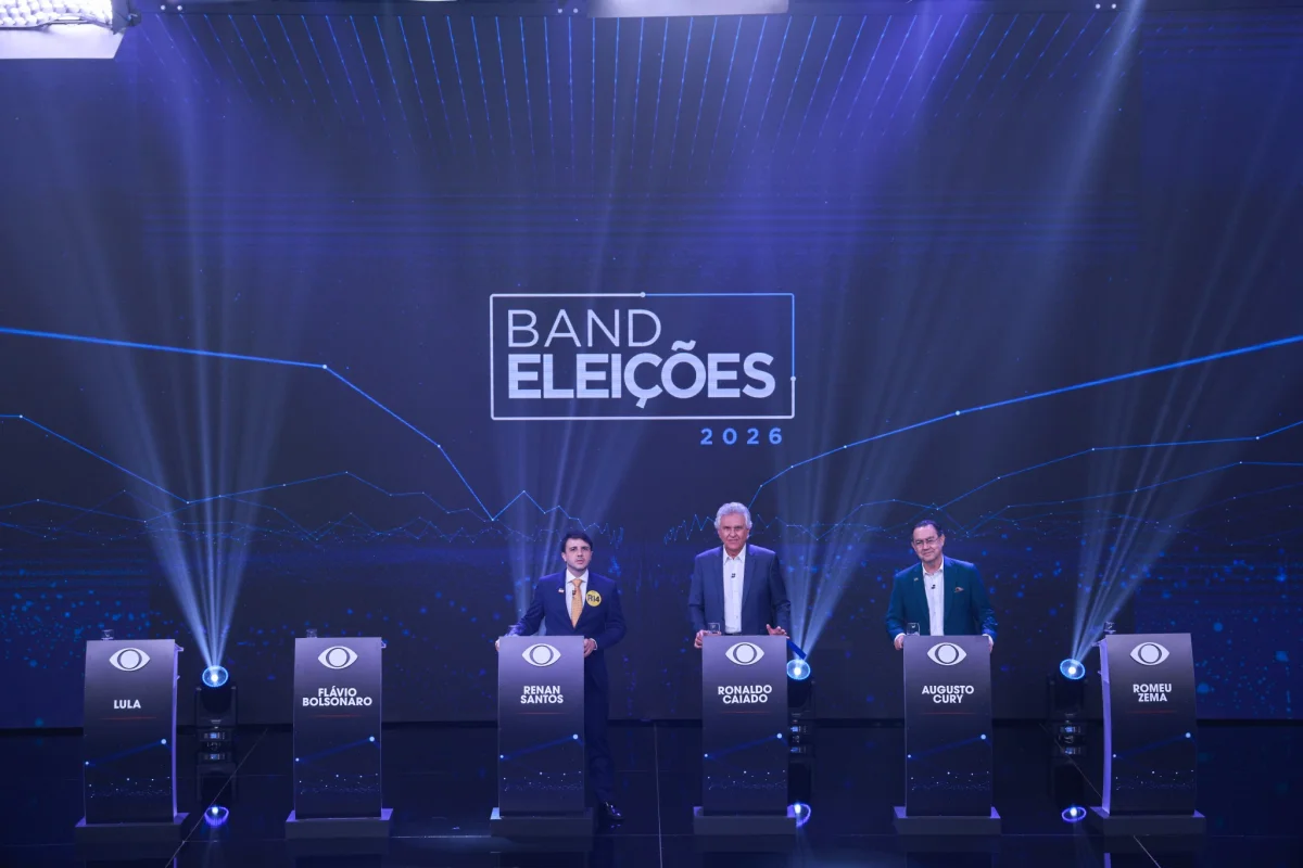Com Caiado, Renan e Cury, primeiro debate presidencial é marcado por críticas às ausências de Lula e Flávio