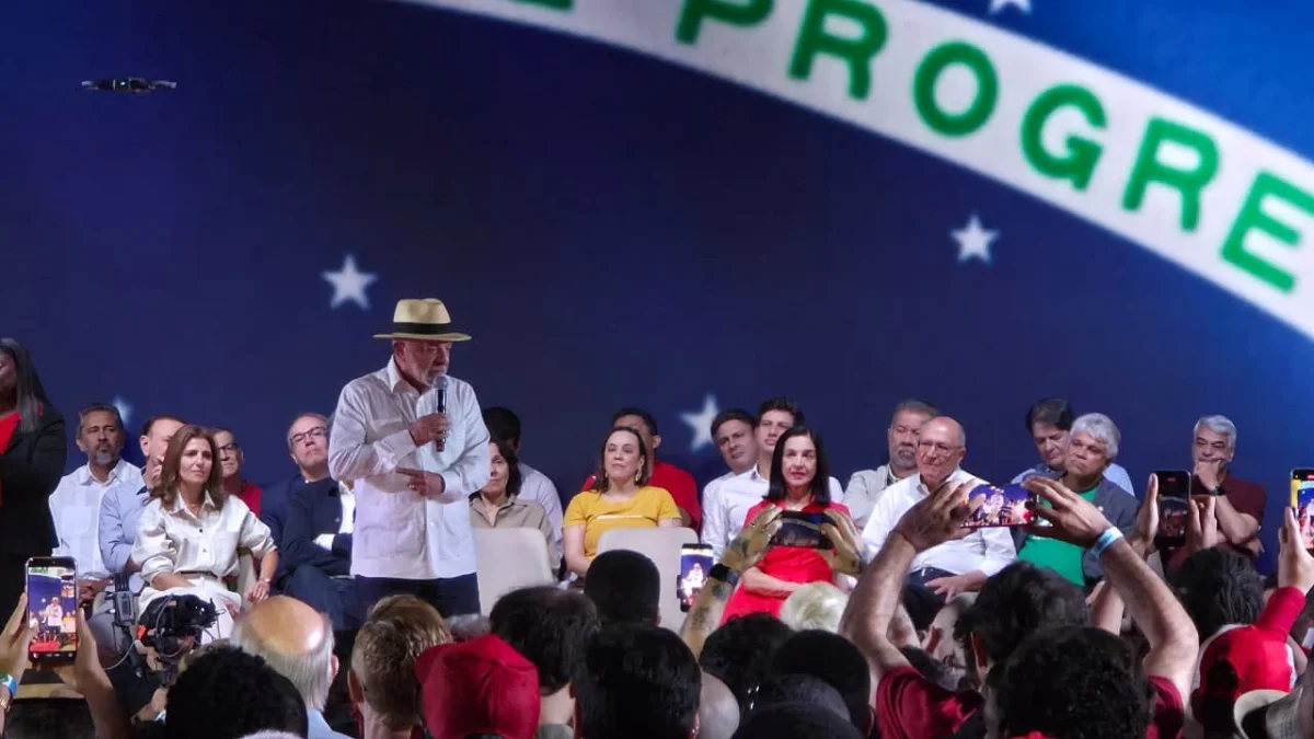 Escala 6x1, voto feminino, brigadas de agitação e ranking de porta-vozes: as estratégias de campanha para reeleição de Lula