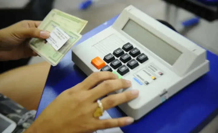 Quase 1 milhão de brasileiros no exterior poderão votar nas eleições