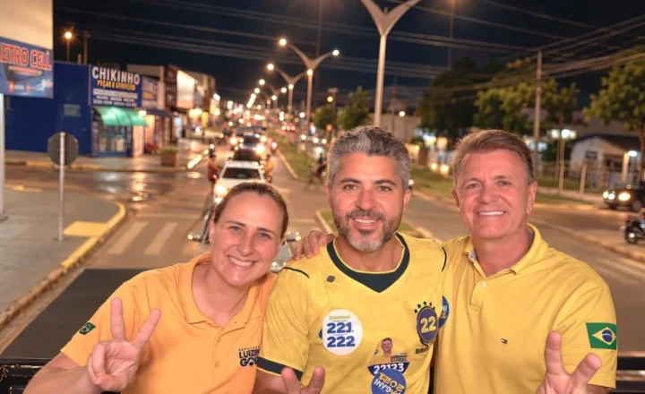 HISTÓRICA: “Carreata do 22” toma as ruas e reúne uma das maiores multidões políticas já vistas em Vilhena