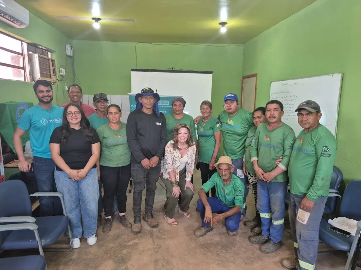 Catadores recebem capacitação para atuar no mercado de resíduos eletrônicos em Porto Velho