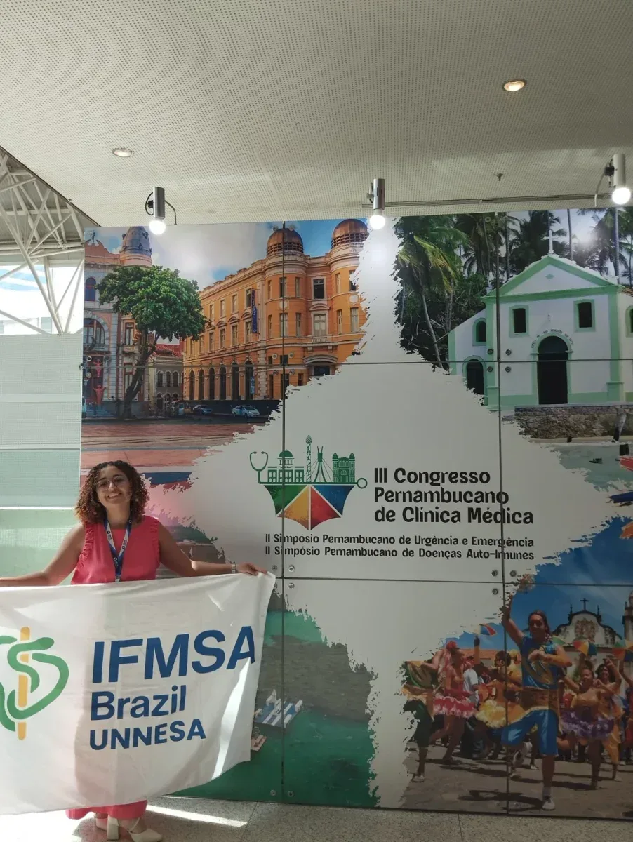 Acadêmica do 3º ano de Medicina representa a UNNESA no III Congresso Pernambucano de Clínica Médica