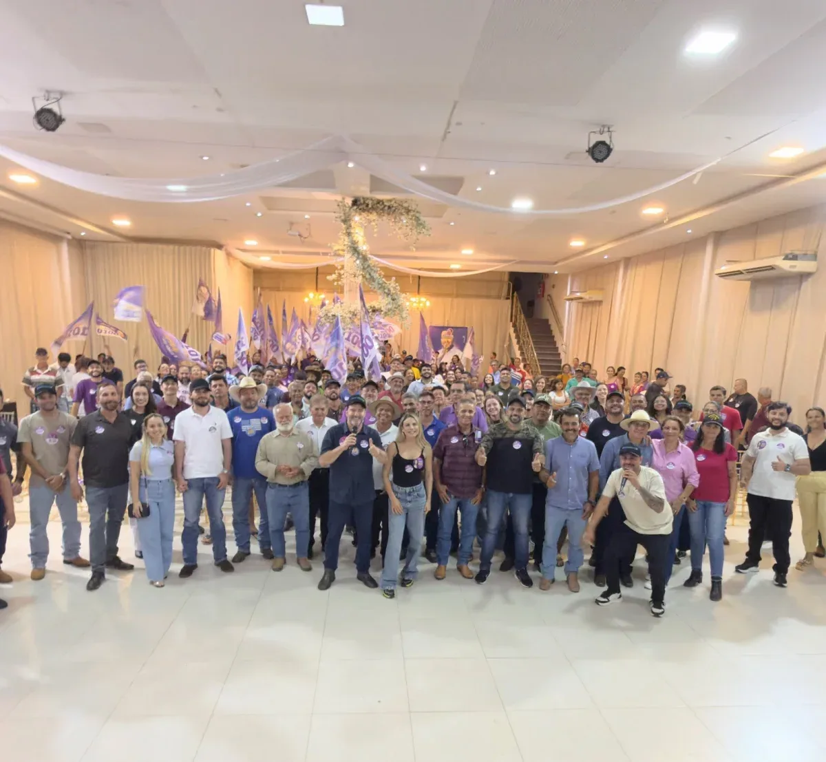 A 20 dias da eleição, Alex Redano intensifica agenda pelo interior e reforça compromisso municipalista A 20 dias da eleição, Alex Redano intensifica agenda pelo interior e reforça compromisso municipalista