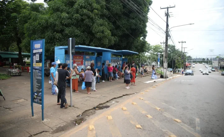 Dois novos pontos de ônibus serão entregues na capital após décadas de abandono