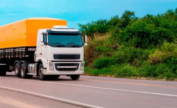 Nova 364 amplia campanha sobre MDF-e e leva orientação a caminhoneiros em rádio de alcance nacional