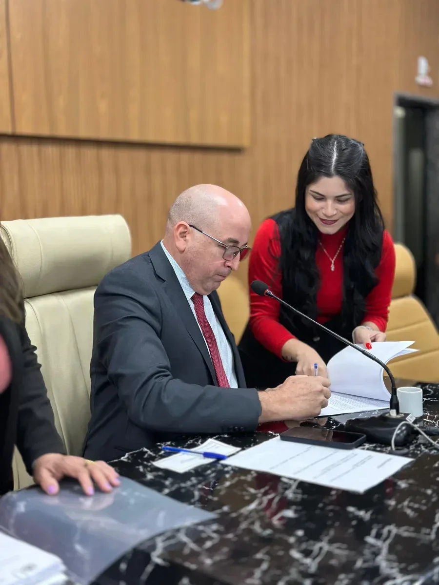 Gedeão Negreiros solicita revitalização urgente de estradas na Vila Indianópolis e no Ramal Receba Gedeão Negreiros solicita revitalização urgente de estradas na Vila Indianópolis e no Ramal Receba
