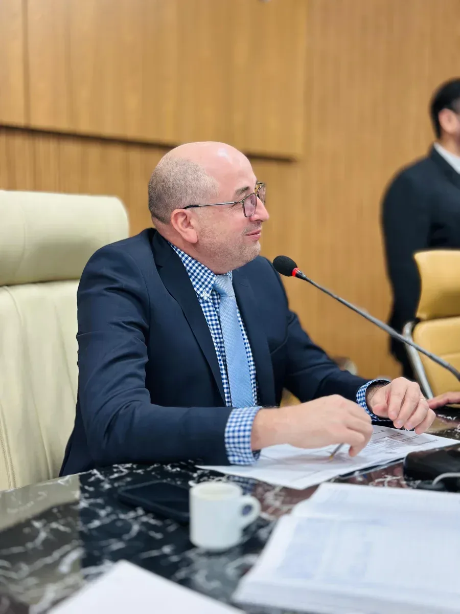 Vereador Gedeão Negreiros solicita revitalização urgente de estradas no Reassentamento Morrinhos