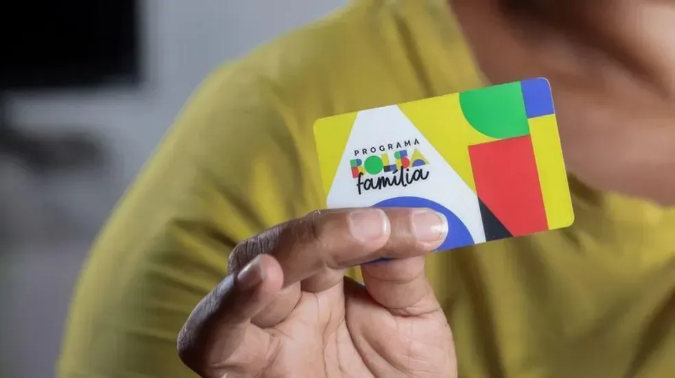 Gilmar Mendes valida reajuste do Bolsa Família Gilmar Mendes valida reajuste do Bolsa Família