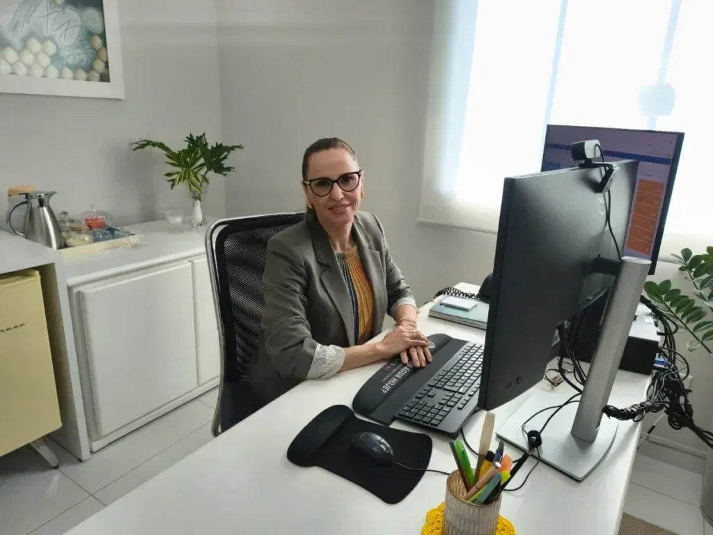 Delegada Fabiana May