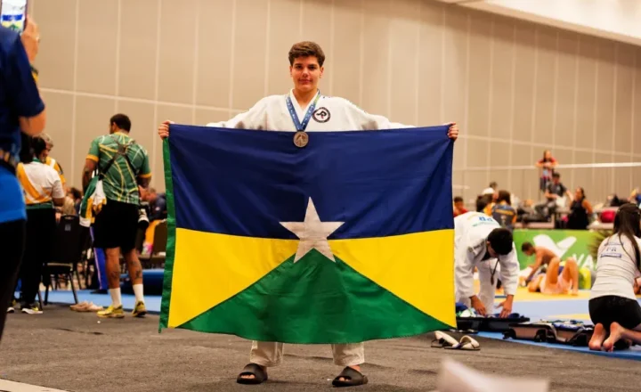Judoca de Rondônia conquista prata e faz história sendo o primeiro medalhista nos JEBs 2026