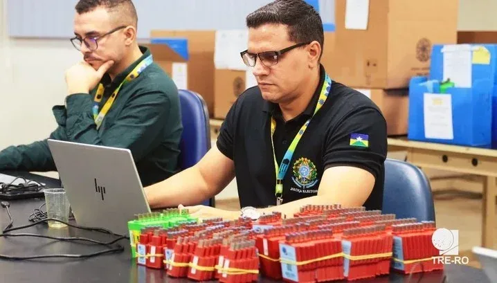 Urnas eletrônicas entram na fase final de preparação em Rondônia
