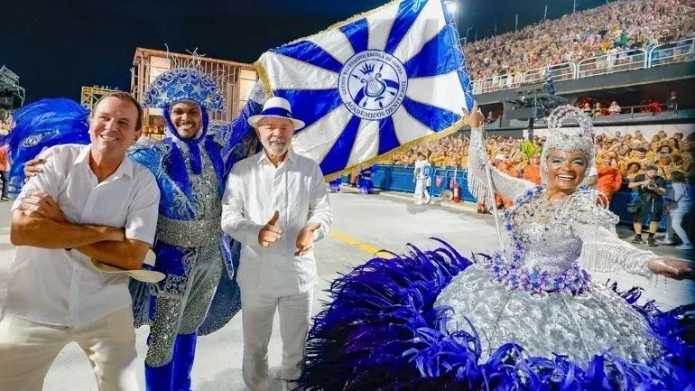 TSE acata abertura de ação contra Lula por desfile no Carnaval do Rio