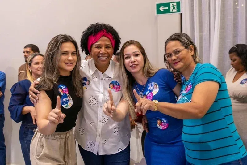 Sílvia Cristina defende leis mais duras contra agressores de mulheres Sílvia Cristina defende leis mais duras contra agressores de mulheres