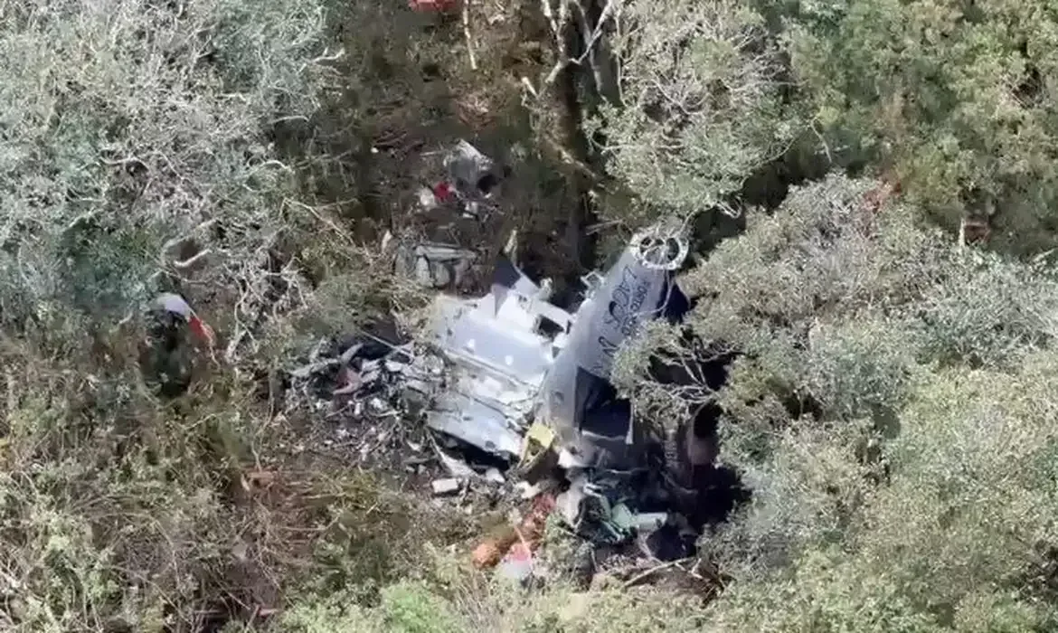 Cantor Rick e mais quatro pessoas morrem em queda de helicóptero