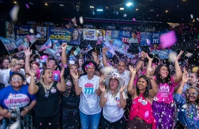 Rumo ao Senado: Sílvia Cristina reúne milhares de mulheres na capital
