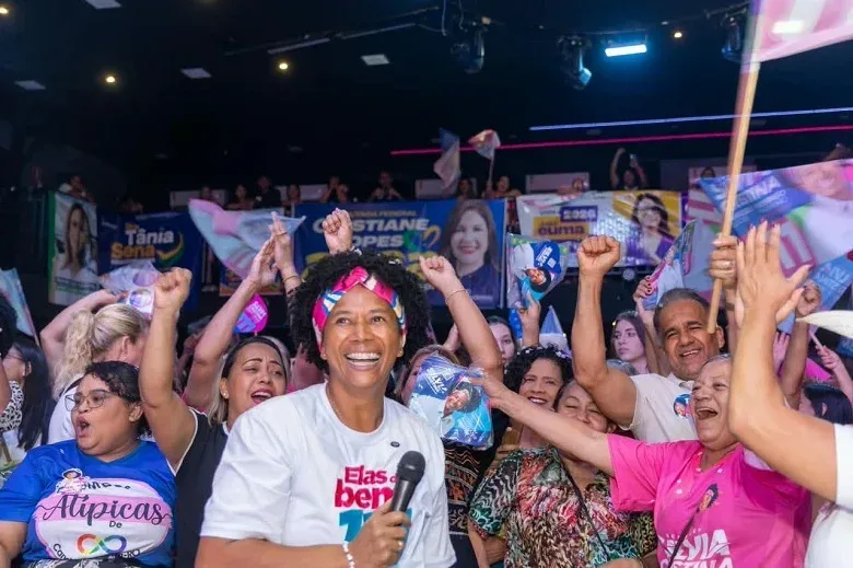 Crescimento de Sílvia Cristina incomoda e adversários aumentam ataques Crescimento de Sílvia Cristina incomoda e adversários aumentam ataques