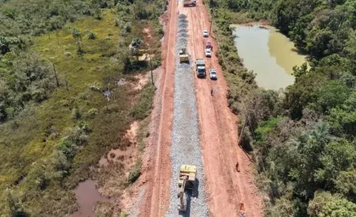 Empresa mineira asfaltará 95 km da BR-319; contrato é de R$ 356 milhões