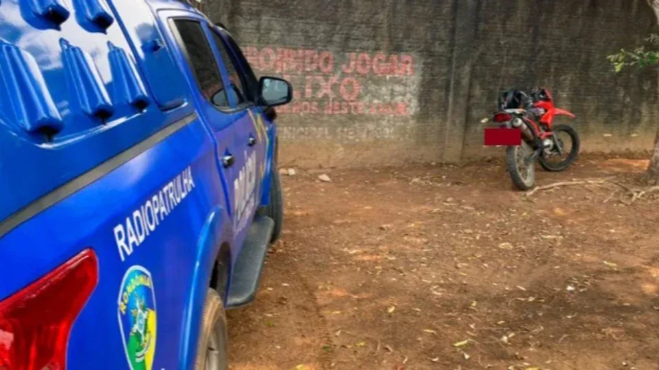 Mãe se tranca em quarto para não ser morta pelo próprio filho