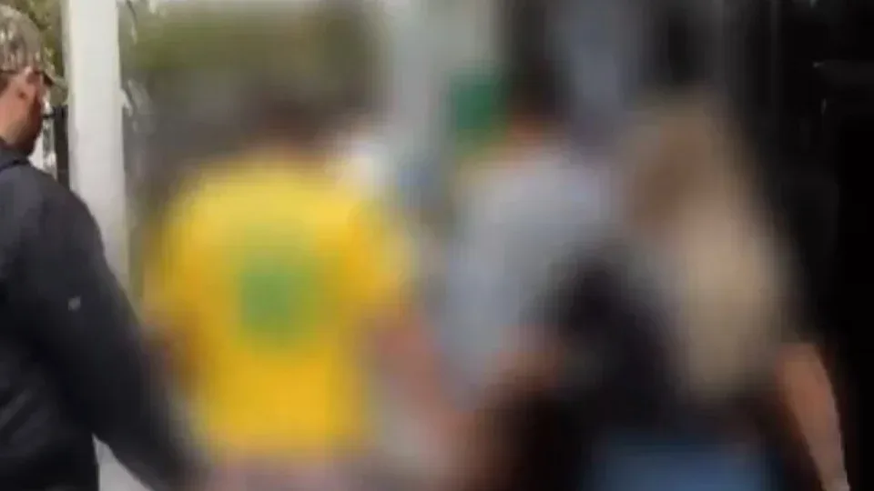 Dois homens são presos por matar sobrinha de 2 anos com tiros Dois homens são presos por matar sobrinha de 2 anos com tiros
