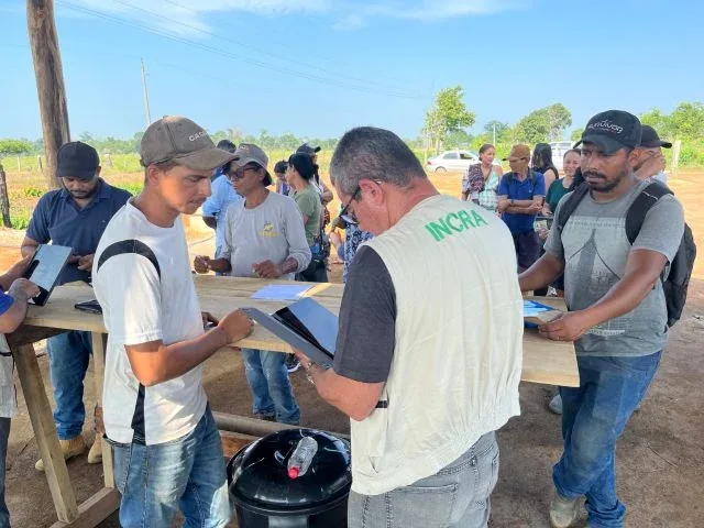 Incra identifica e cadastra 94 famílias do acampamento Nova Esperança, em Ariquemes Incra identifica e cadastra 94 famílias do acampamento Nova Esperança, em Ariquemes